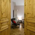 Apartamento 5 Bedroom Family Cracovia