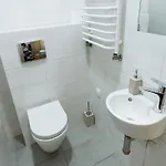 5 Bedroom Family *